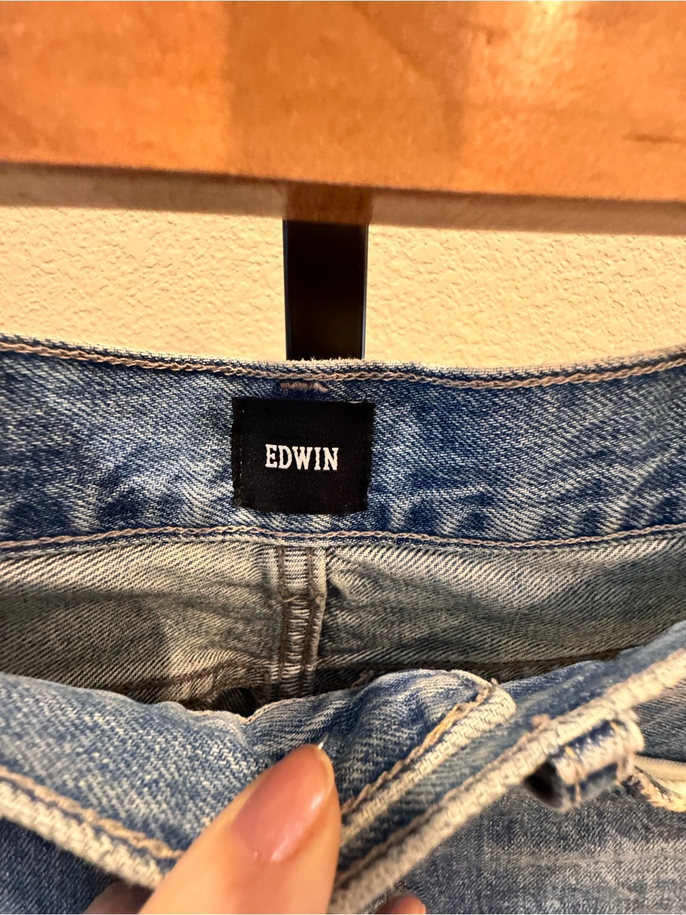 NWT Edwin Light Wash Mid-Rise Jean Shorts with Raw Hem - Picture 4 of 10